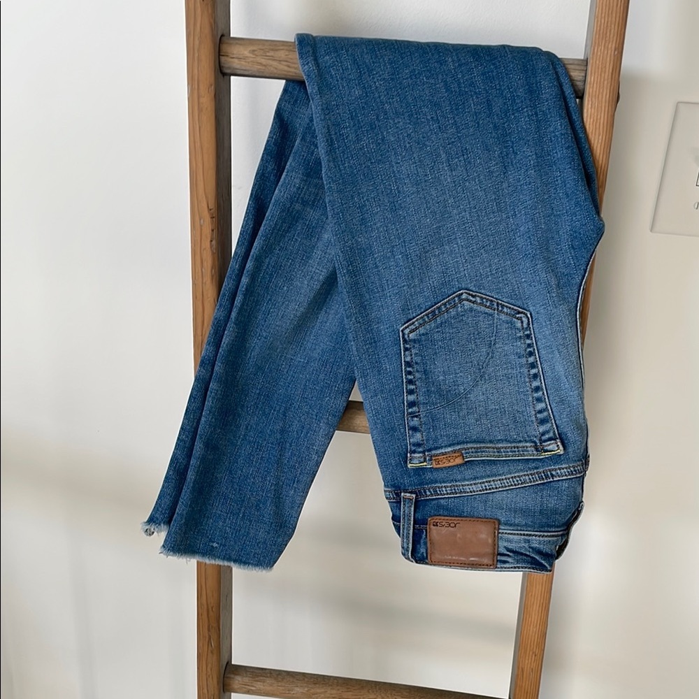 Joe's Jeans Blue Ankle Cropped Denim with Contrast Stitching